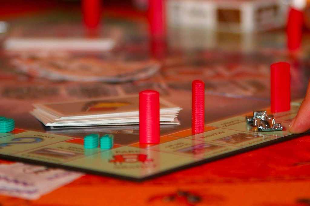 Les meilleurs jeux pour un apéro réussi cet été ! Jeux apéro
