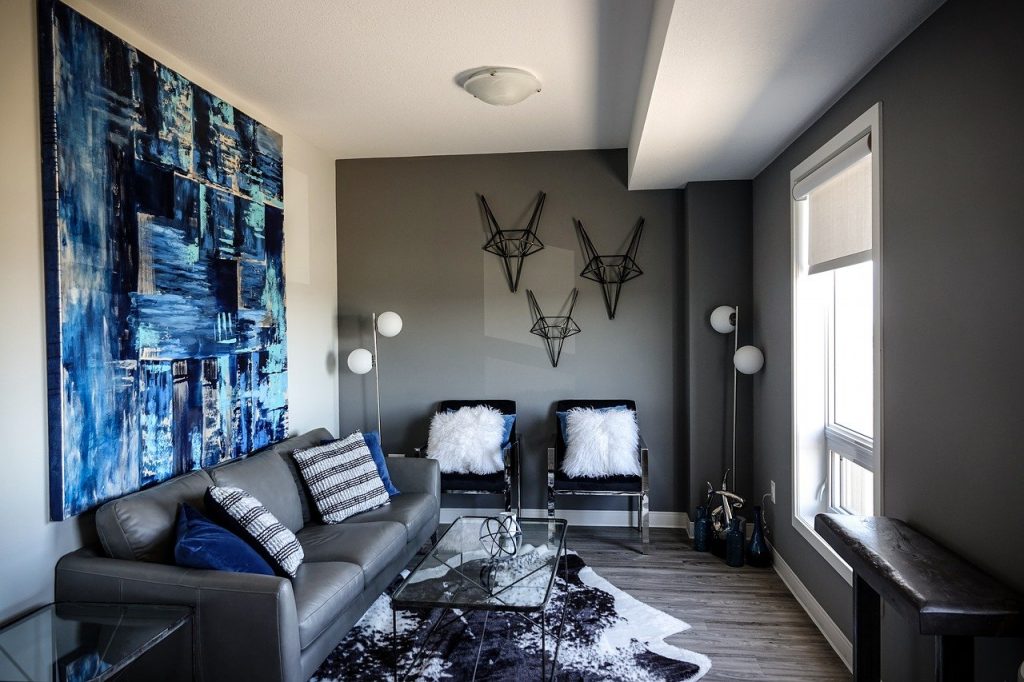 Décoration : comment introduire la couleur bleu et comment la combiner? Salon en Bleu