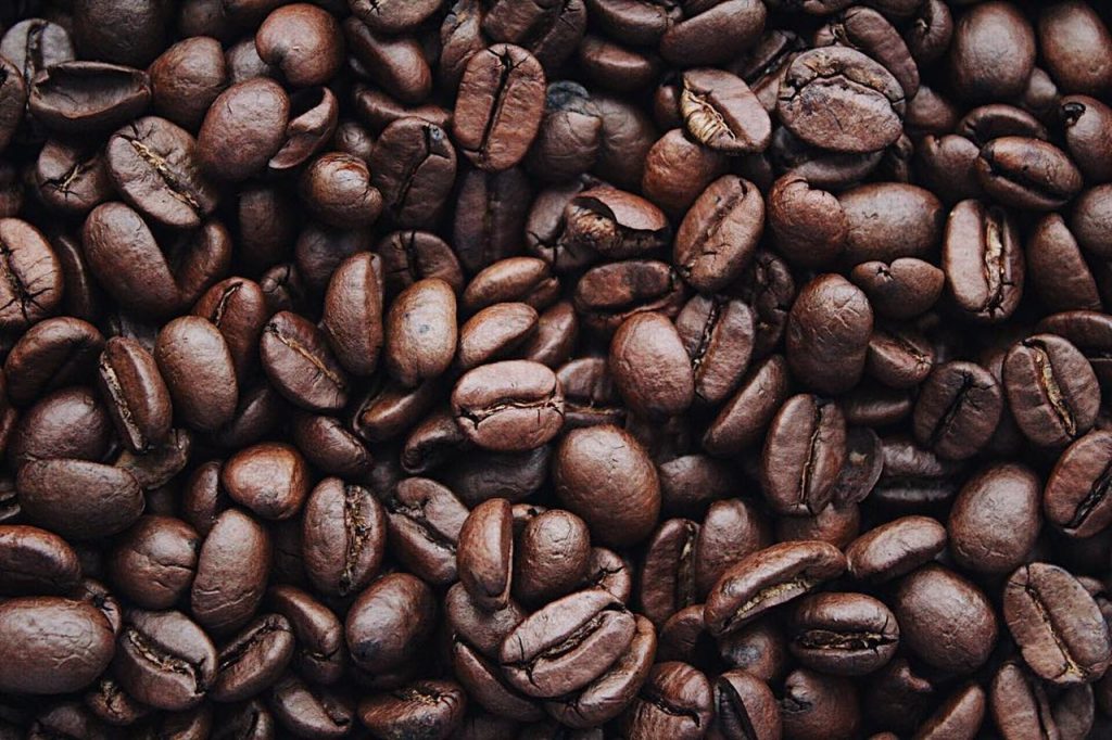 Café : Quelle est la dose quotidienne à ne pas dépasser ? café grains