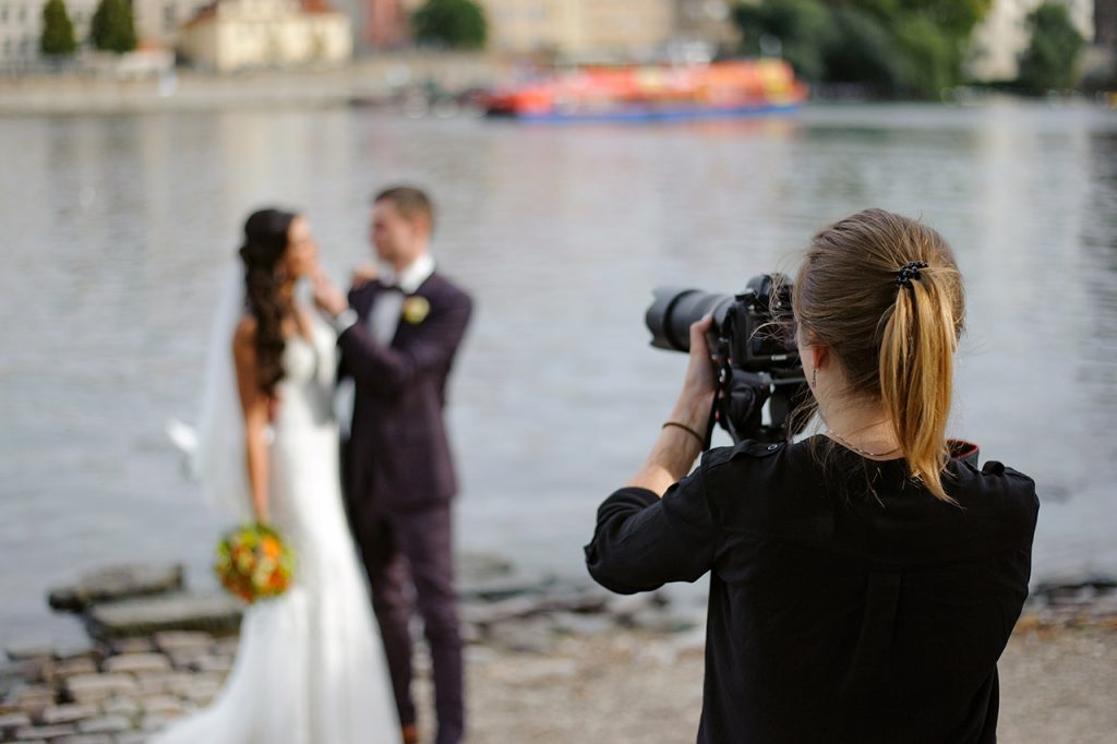 Parfaire vos photos de mariage avec un photographe de mariage photographe de mariage