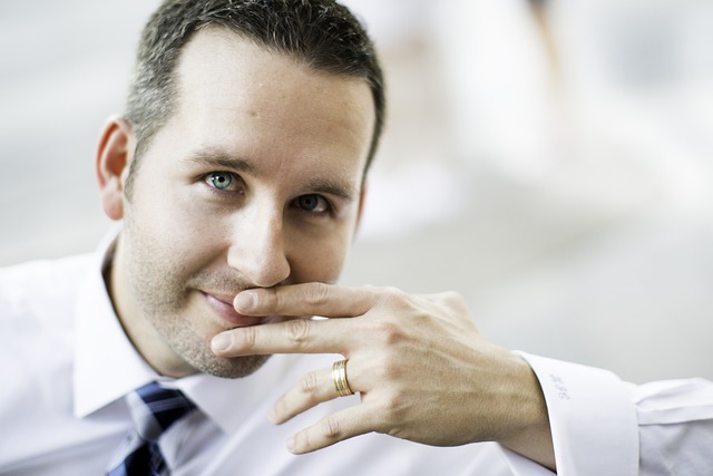 Bijoux en vogue : conseil pour bien choisir une alliance pour homme alliance