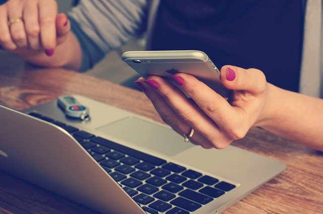 Créer une SAS : Pourquoi faire appel à un avocat ? Les plateformes pour créer son entreprise en ligne