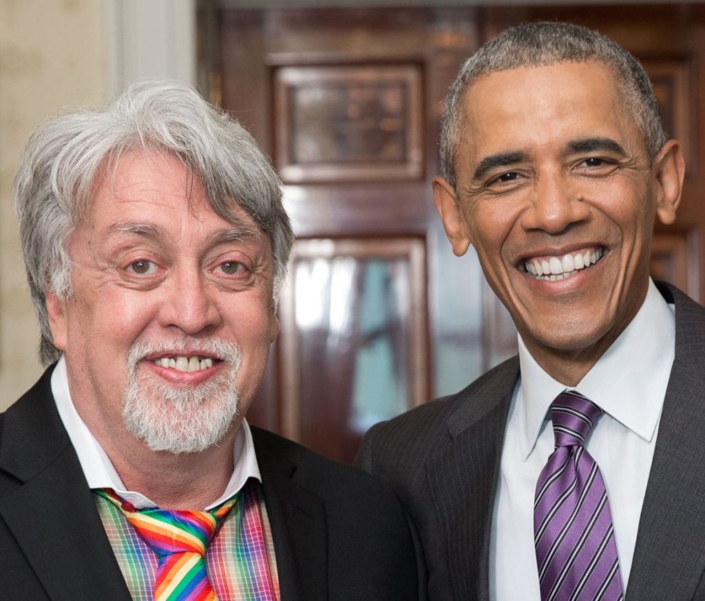 Signification des Drapeaux de la Gay Pride Gilbert Baker et obama pour le drapeau lgbt
