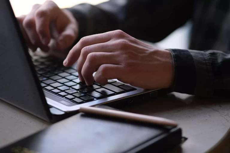 Guide pour trouver un freelance informatique Guide pour trouver un freelance informatique