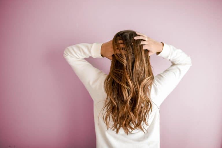 Les différentes méthodes pour prendre soin de ses cheveux et les maintenir en bonne santé methodes maintenir ses cheveux en bonne sante