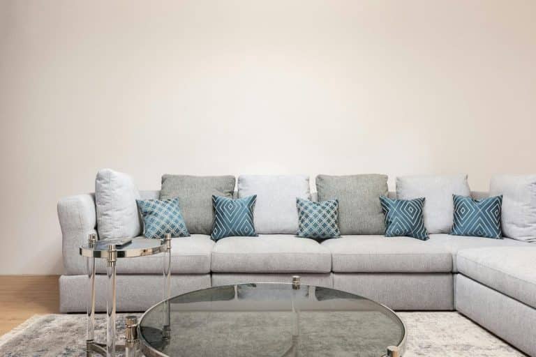 Quelle déco avec un canapé gris clair ? Nos conseils quelle-deco-avec un-canapé-gris-clair-?-nos-conseils
